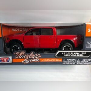 NEW 2019 Dodge RAM 1500 Crew Cab Rebel Motor Max Diecast Red Truck Scale 1:27